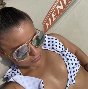 Meet your Posher, Karina